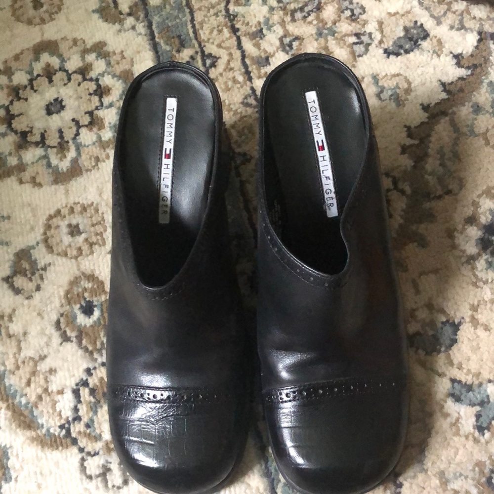 Black Tommy Hilfiger mule/ clog